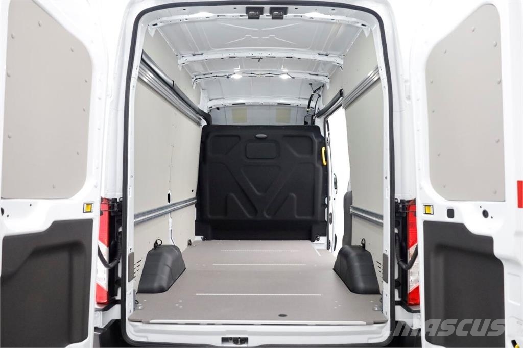 Ford E-Transit 350 L2H3 68 kWh Trend 100% Elektrisch Sn Egyéb