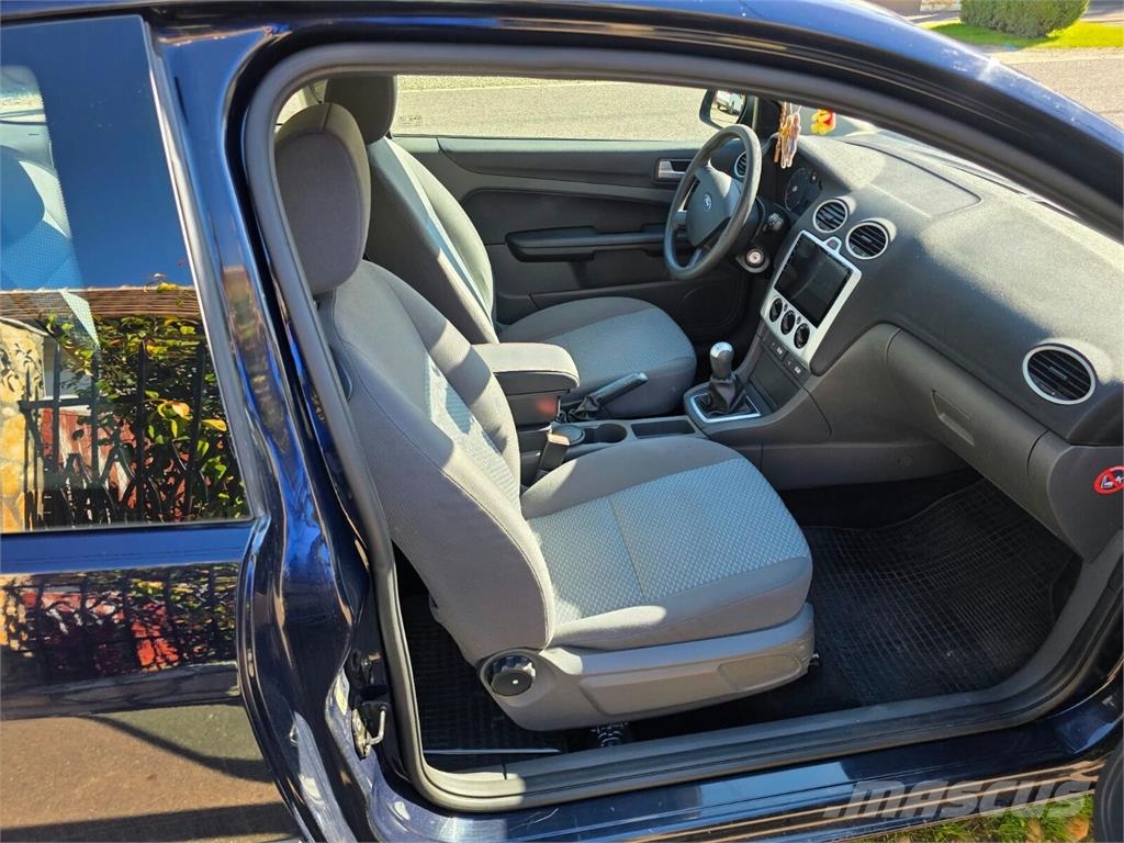 Ford Focus DA 3 Voiture