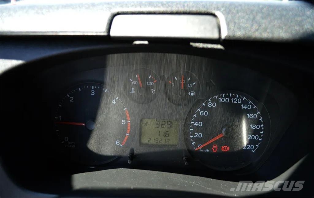Ford Transit 2.2 9-sits TOP Ďalšie nákladné vozidlá