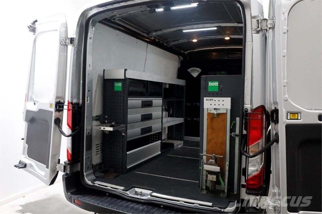 Ford Transit 2.0 TDCI L2H2 Trend Airco/Navi/Inrichting Andre lastebiler