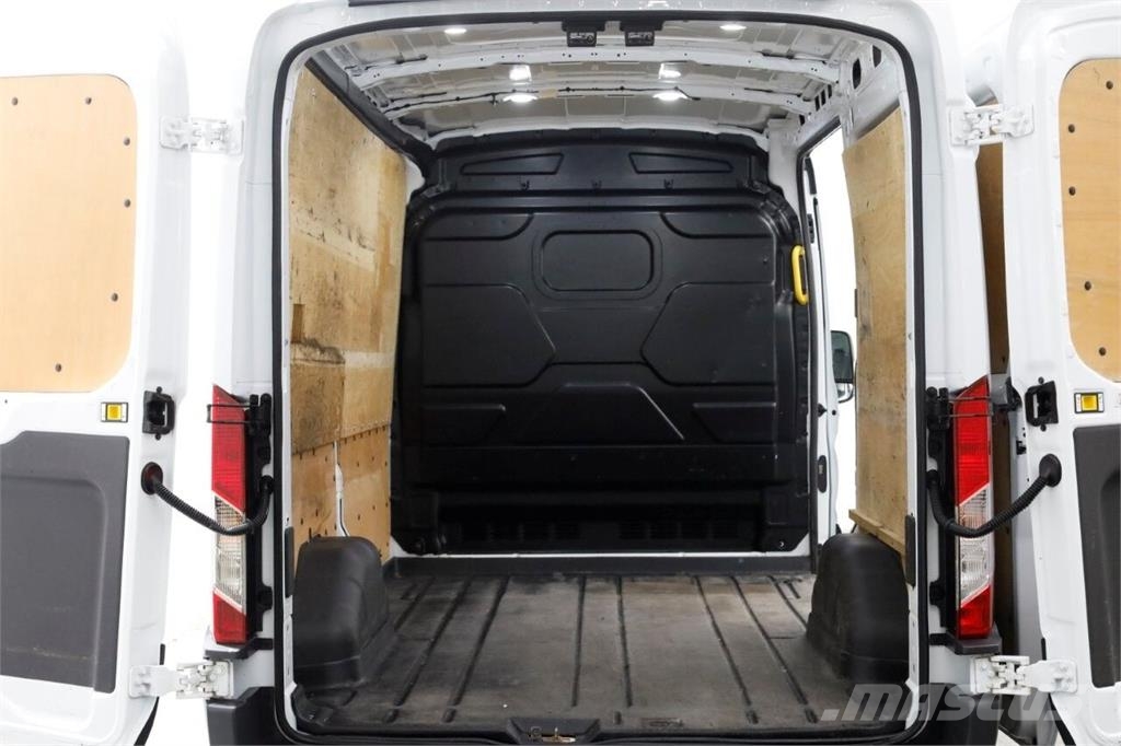 Ford Transit 2.0 TDCI 130pk E6 L2H2 Trend Airco/Navi/Ca Otros camiones