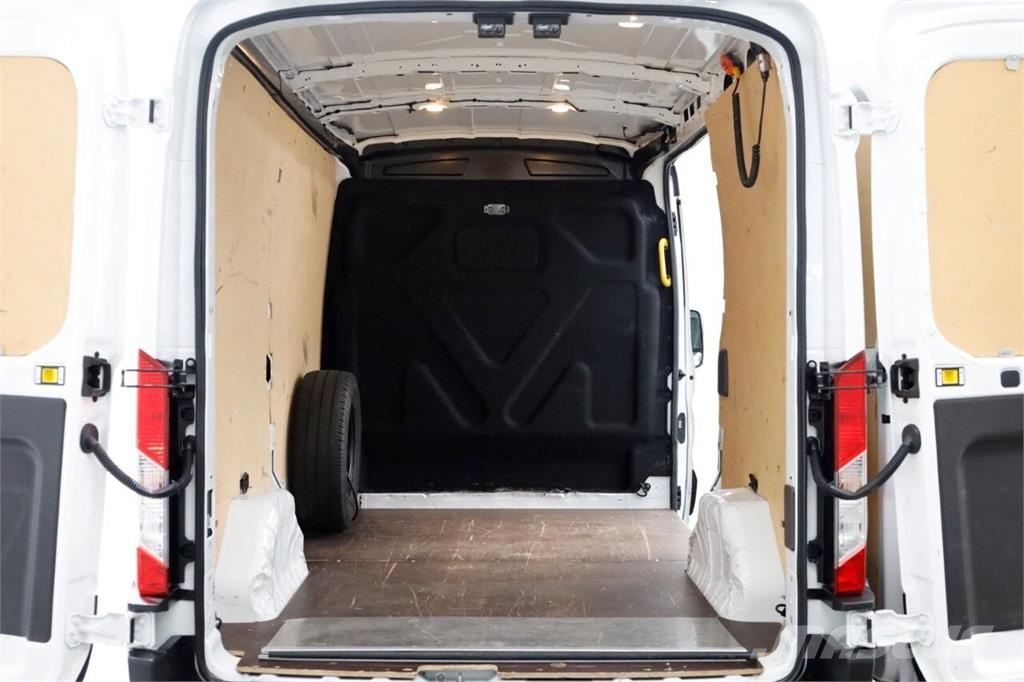 Ford Transit 2.0 TDCI 130pk E6 L2H2 Trend Airco/Navi/AC Övriga bilar