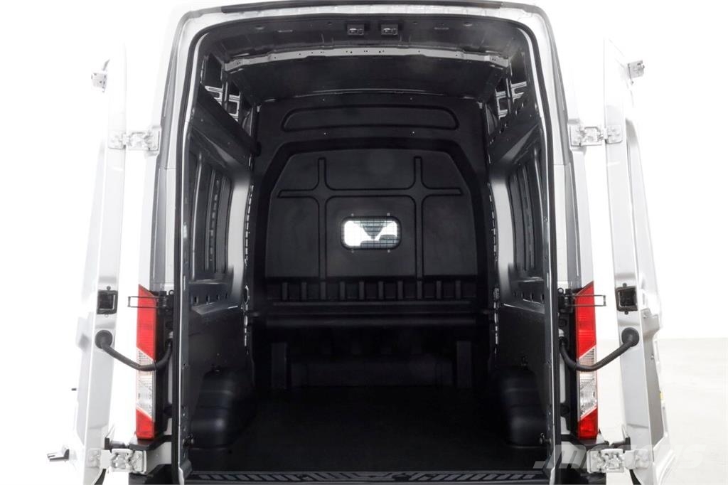 Ford Transit 330 2.0 TDCI 130pk L3H3 D.C. Trend ACC/Air Otros camiones