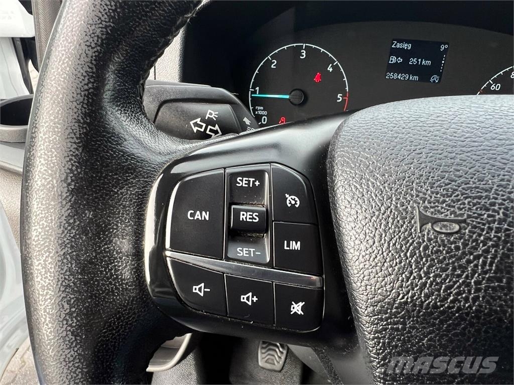 Ford Transit Custom Kombi 320 L2H1 Trend Otros camiones