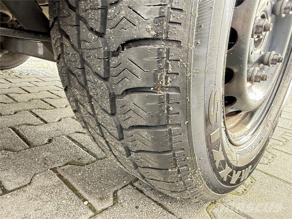 Ford Transit Custom Chłodnia Izoterma Otros camiones