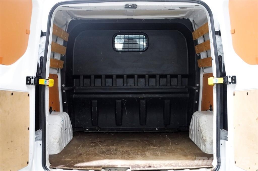 Ford Transit Custom 300 2.0 TDCI L1H1 Trend D.C. Airco/ Otros camiones