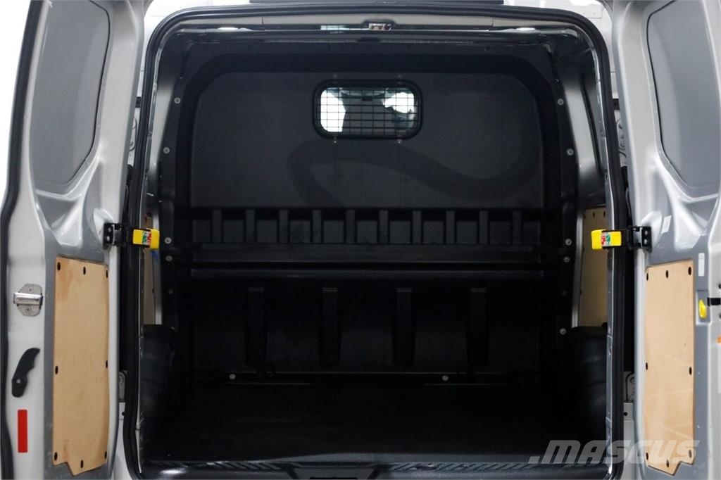 Ford Transit Custom 2.0 TDCI 130pk L2H1 Limited D.C. Ai Otros camiones