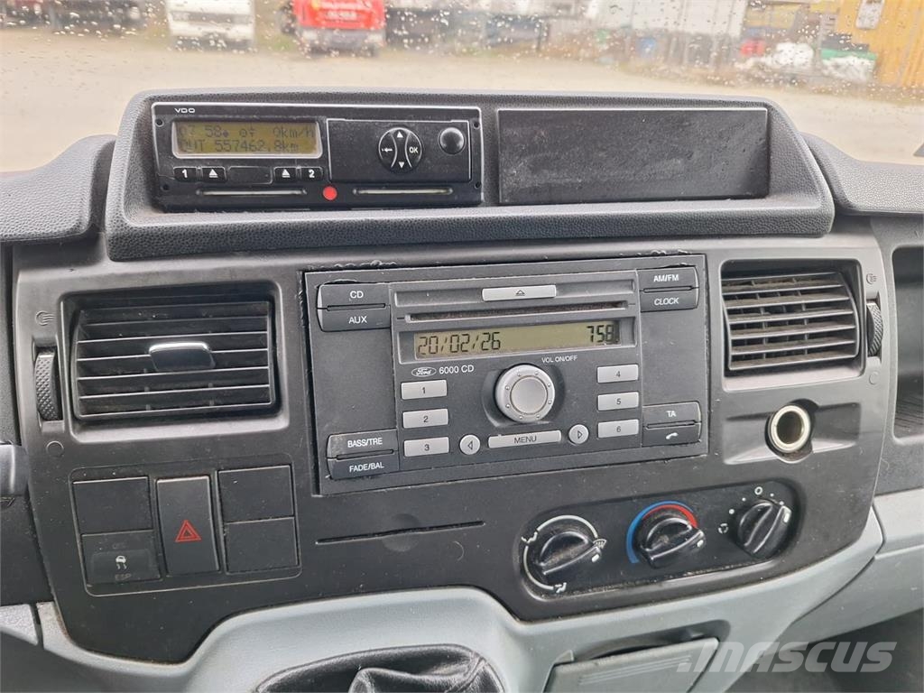 Ford Transit Doka Pritsche - 7 persons Další