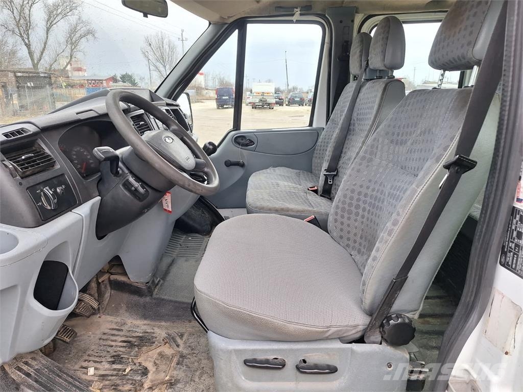 Ford Transit Doka Pritsche - 7 persons Další