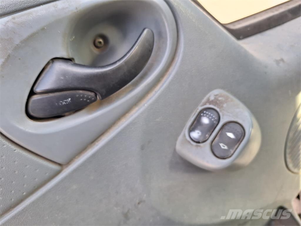 Ford Transit - Doka Pritsche/ 6 persons Další