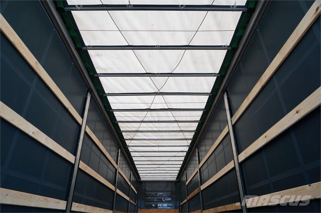 Fruehauf  Tentinės puspriekabės