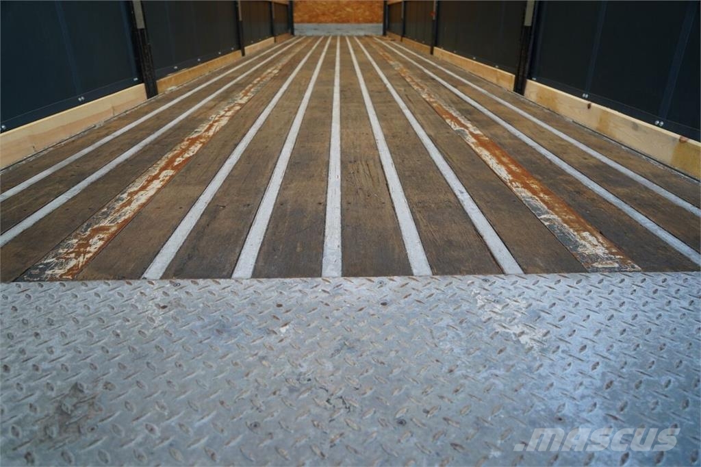Fruehauf  Tentinės puspriekabės