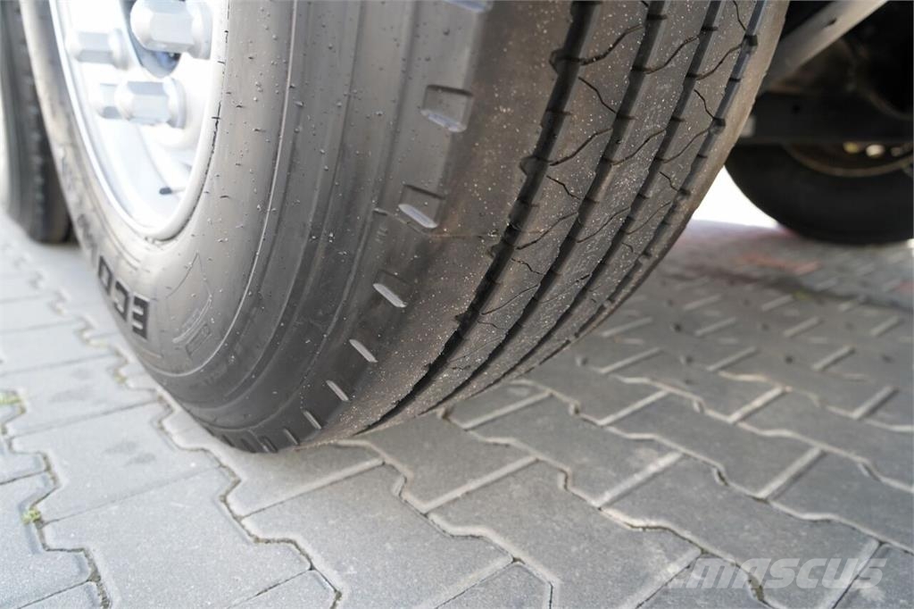 Fruehauf  Tentinės puspriekabės