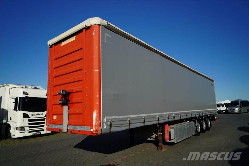 Fruehauf Semirremolques de caja de lona