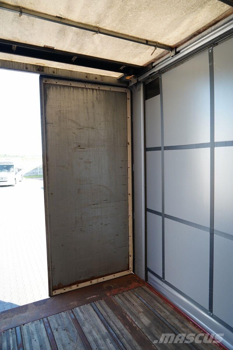 Fruehauf Semirremolques de caja de lona