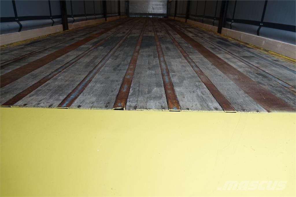 Fruehauf TROUILLET STANDARD / FIRANKA / SAF / 2016 ROK Tents puspiekabes
