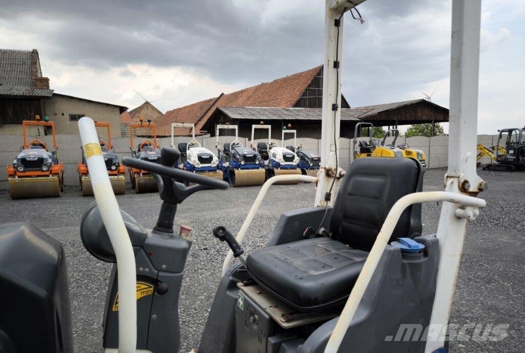 Hamm HD 8 VV - Mini road roller Tandem Valser