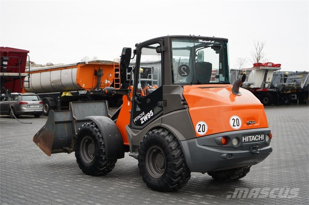 Hitachi ZW95 / ŁADOWARKA KOŁOWA / 2020 R / WIDŁY DO PALET Telescopic wheel loaders