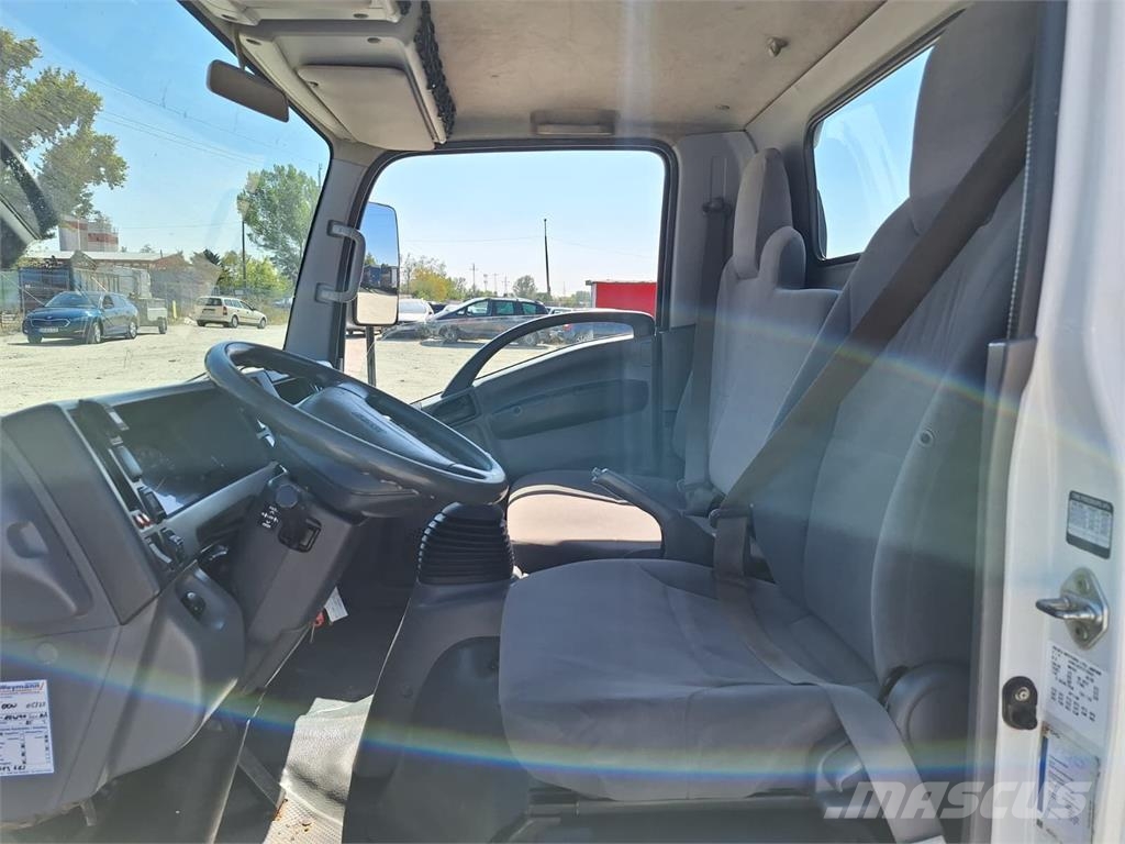 Isuzu 4X4 - container transport شاحنات لوادر