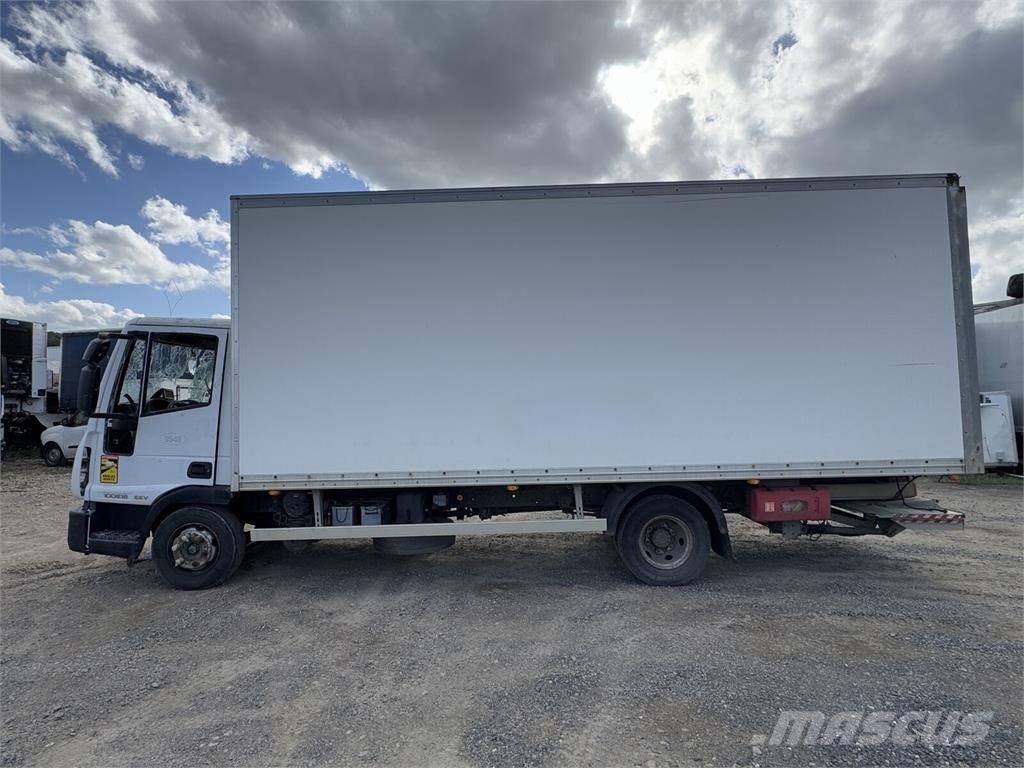 Iveco 100 E 18 nur für Teile Camiones con caja de remolque