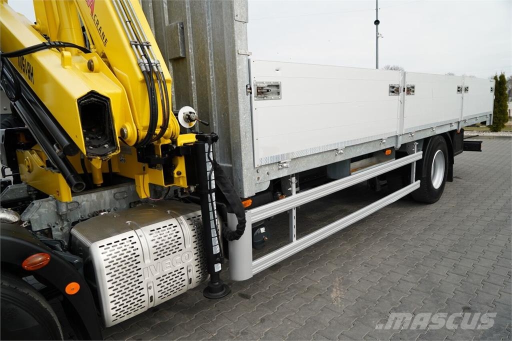Iveco 180E25 Camiones de cama baja