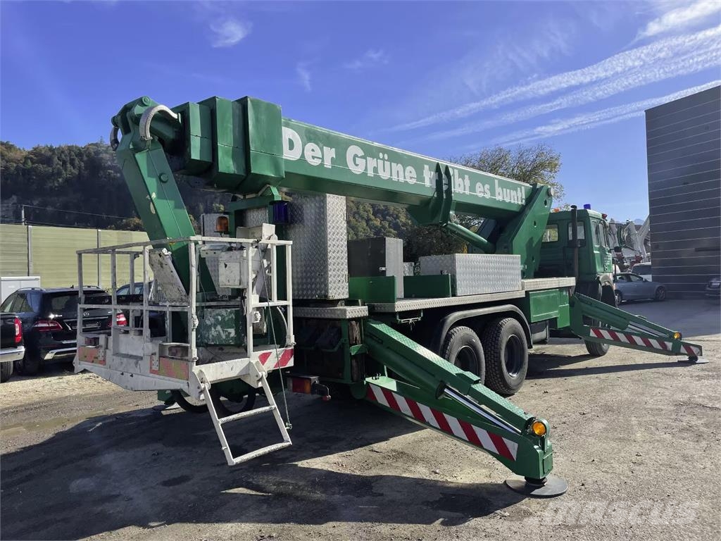 Iveco 260-251 HB Plataformas sobre camión