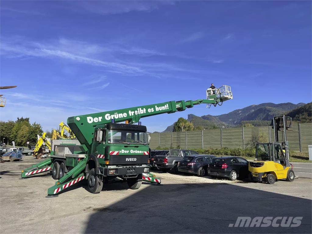 Iveco 260-251 HB Plataformas sobre camión