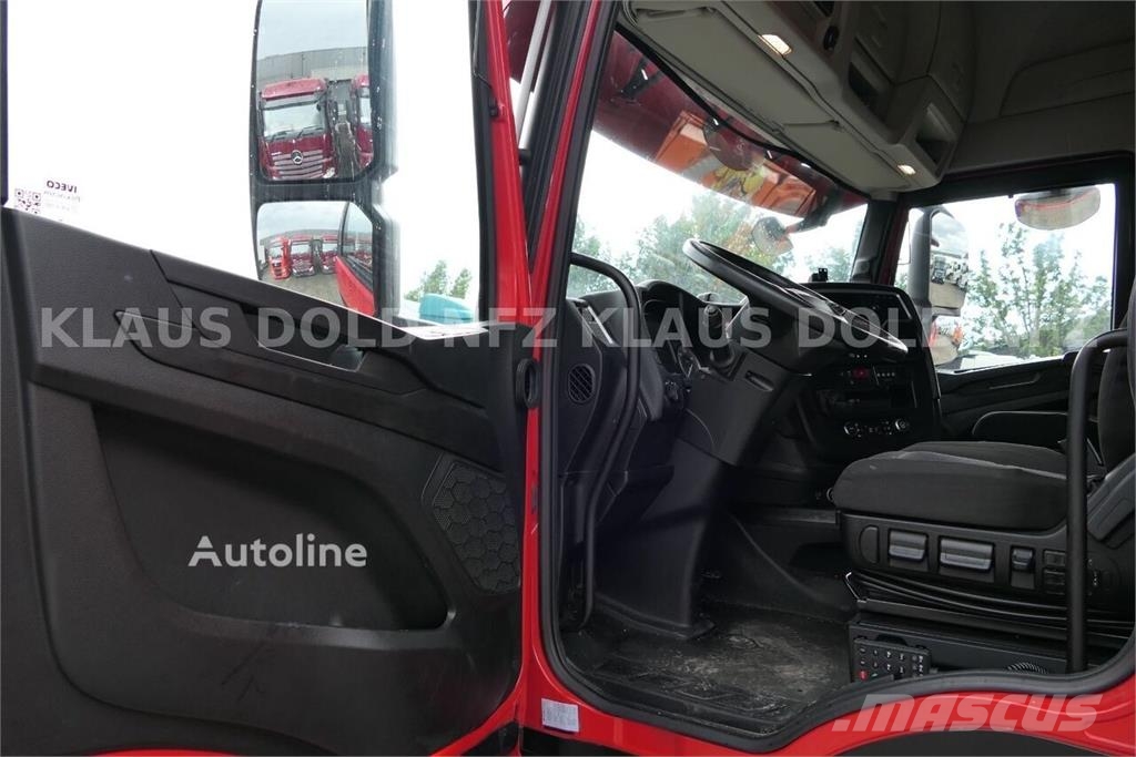 Iveco AGL 290 Curtainsider Truck with Curtainsider Trail Camiones de caja de lona