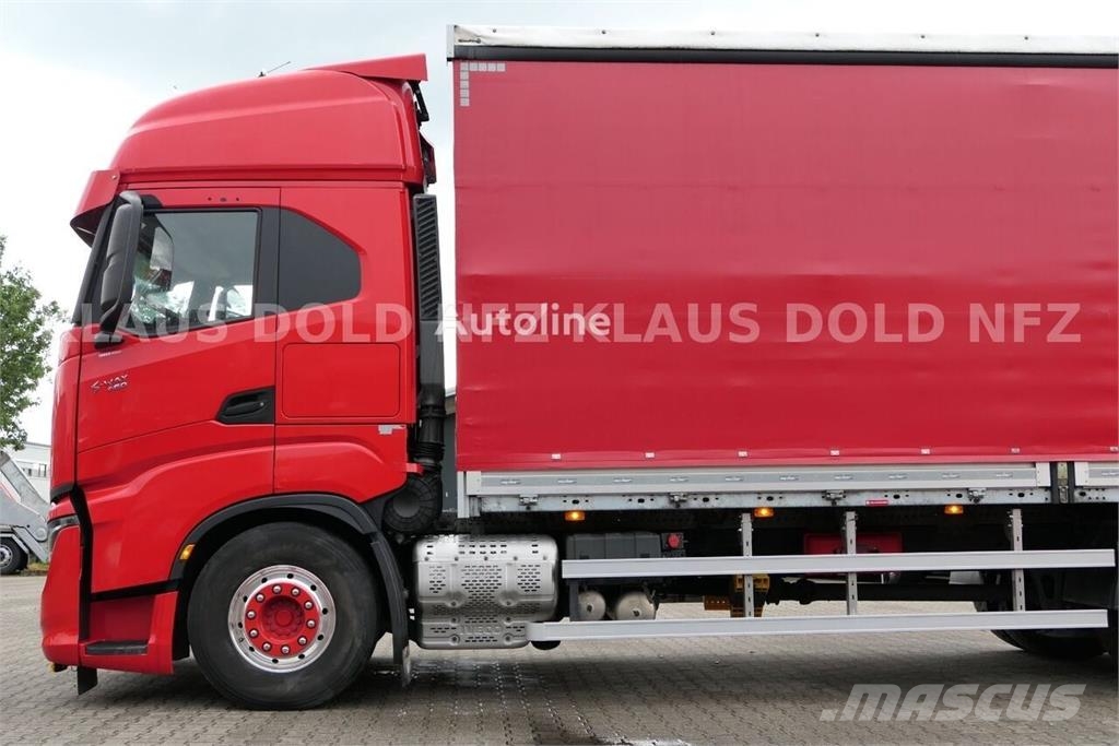 Iveco AGL 290 Curtainsider Truck with Curtainsider Trail Camiones de caja de lona