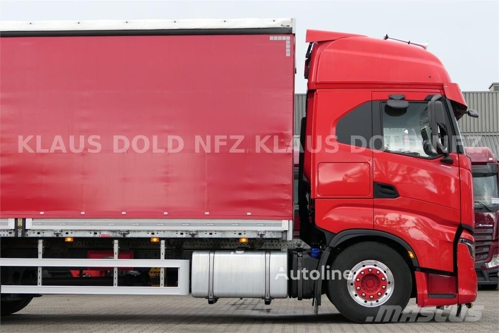 Iveco AGL 290 Curtainsider Truck with Curtainsider Trail Camiones de caja de lona