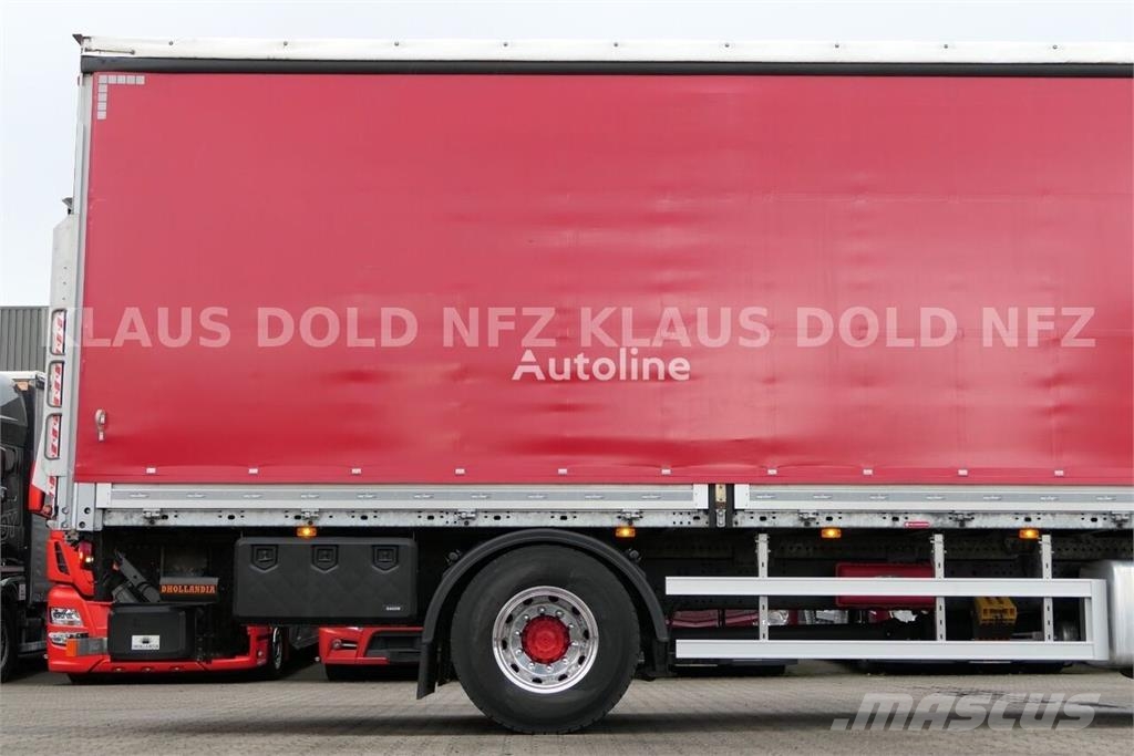 Iveco AGL 290 Curtainsider Truck with Curtainsider Trail Camiones de caja de lona