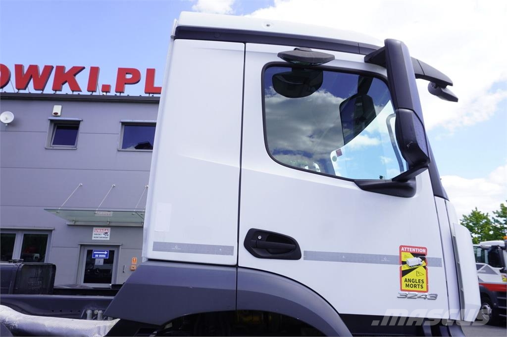 Iveco Arocs 3243 8x4 / 130 tho. km! / Meiller 2-way tipp Kipper