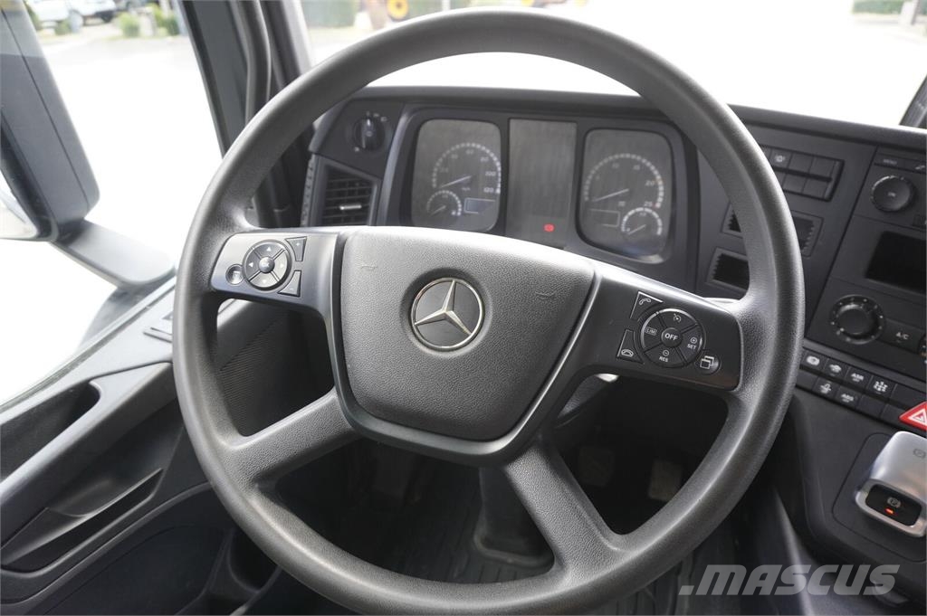 Iveco Arocs 3243 8x4 / 130 tho. km! / Meiller 2-way tipp Kipper