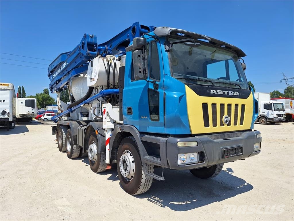 Iveco Astra Veicoli 84 44 - 8x4 / Cifa Magnum MK 28.4 .  شاحنات خرسانة