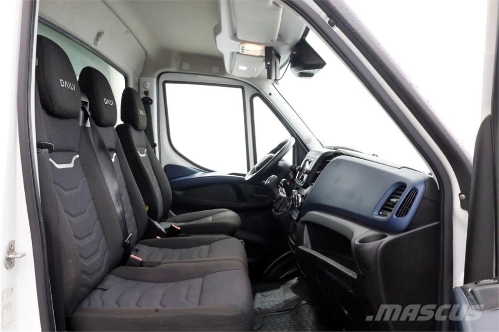 Iveco Daily 35S18 3.0 180pk HiMatic Automaat Bakwagen me Otros camiones