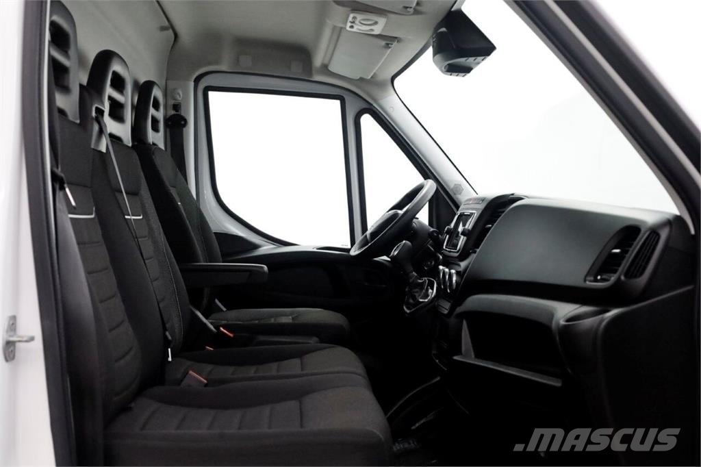 Iveco Daily 35S21 3.0 210pk L2H2 HiMatic Automaat Navi/C Autre camion