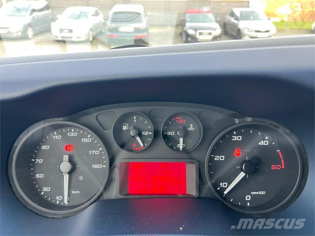 Iveco DAILY 60C18 FURGON L4H2 Otros camiones