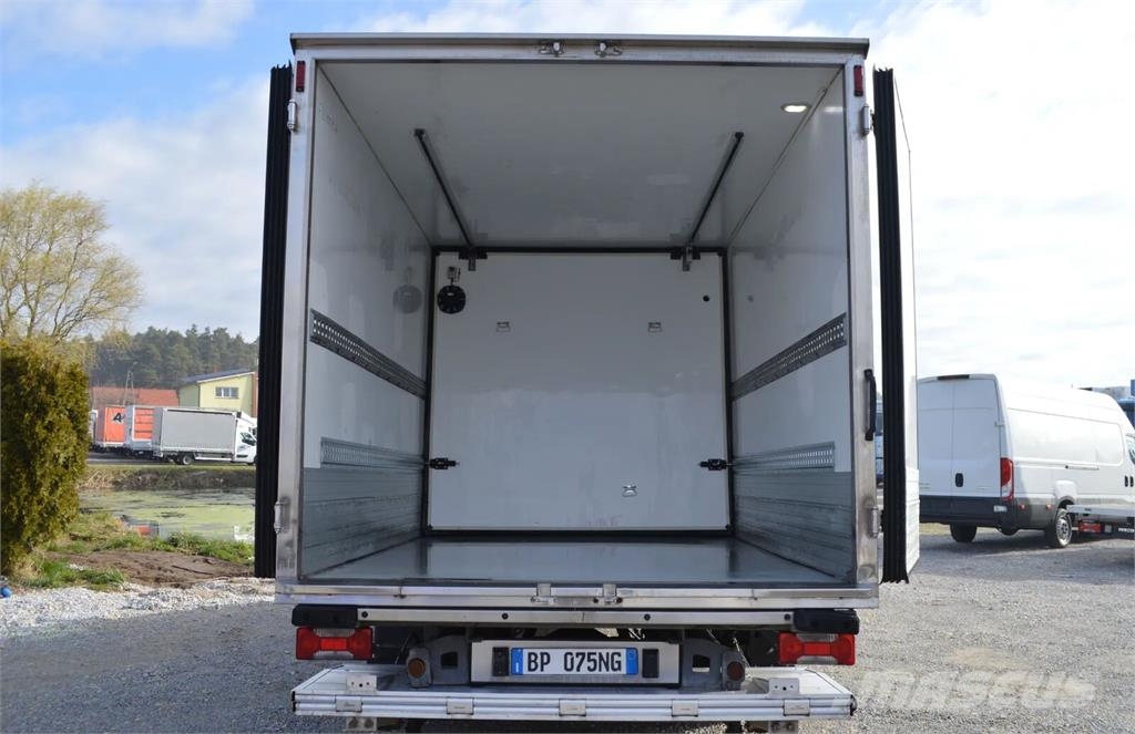 Iveco DAILY 60C15 REFRIGERATOR + SIDE AND REAR DOORS, LI Kamioni hladnjače
