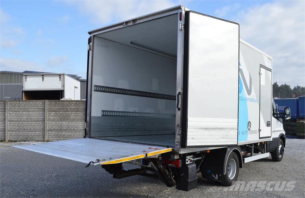 Iveco DAILY 60C15 REFRIGERATOR + SIDE AND REAR DOORS, LI Kamioni hladnjače