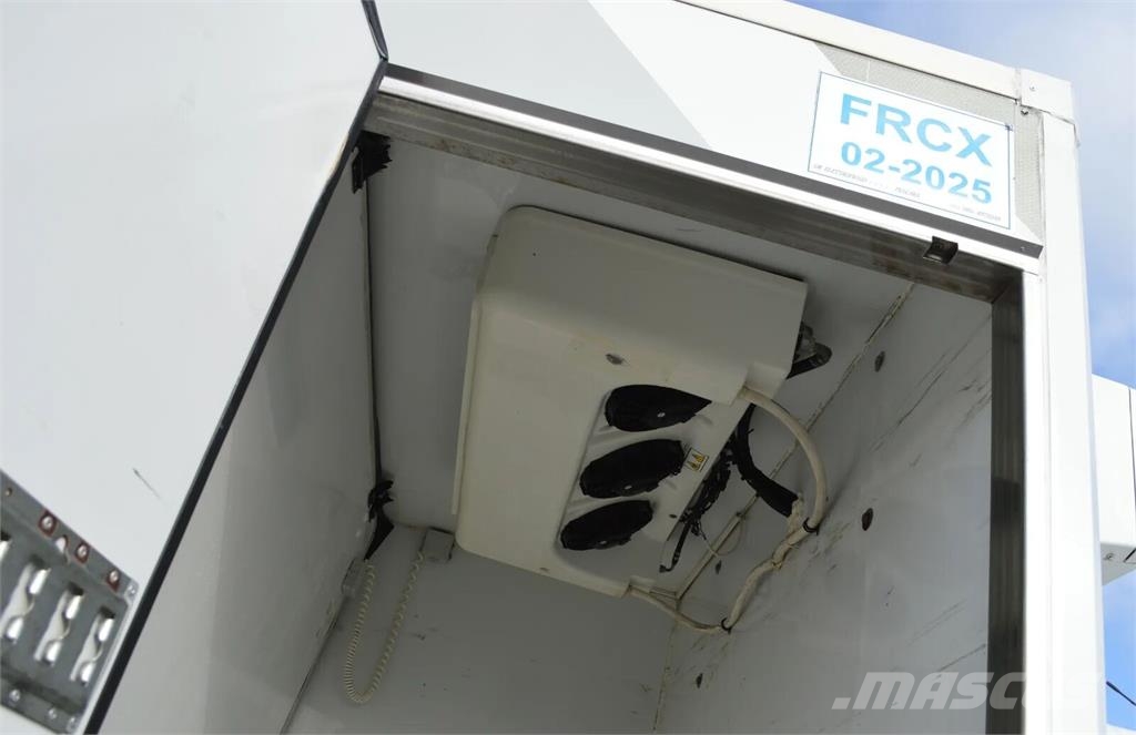 Iveco DAILY 60C15 REFRIGERATOR + SIDE AND REAR DOORS, LI Kamioni hladnjače
