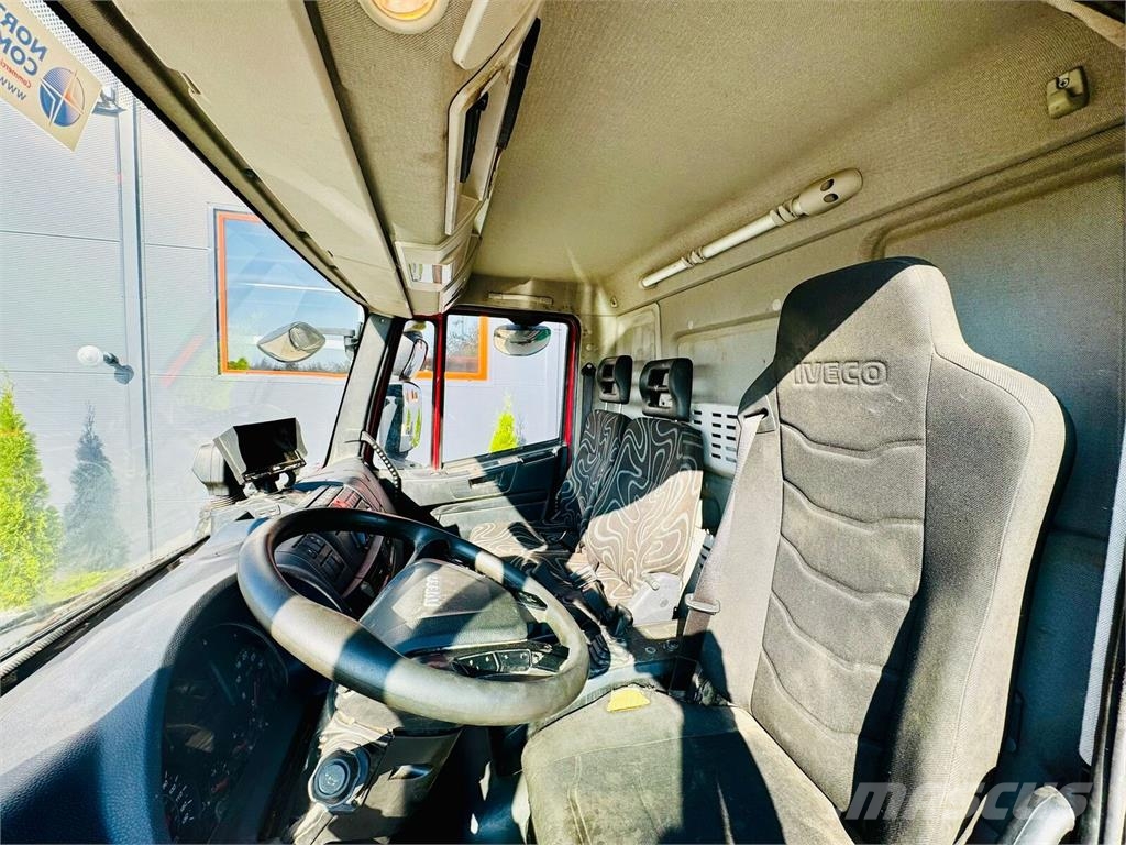 Iveco Eurocargo 180E25 平板式/側卸式卡車