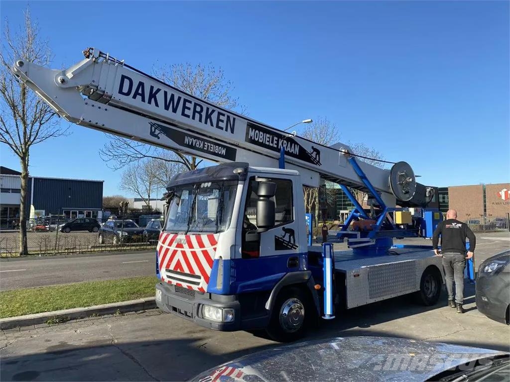 Iveco EuroCargo 90E18 Kraner på larvebånd