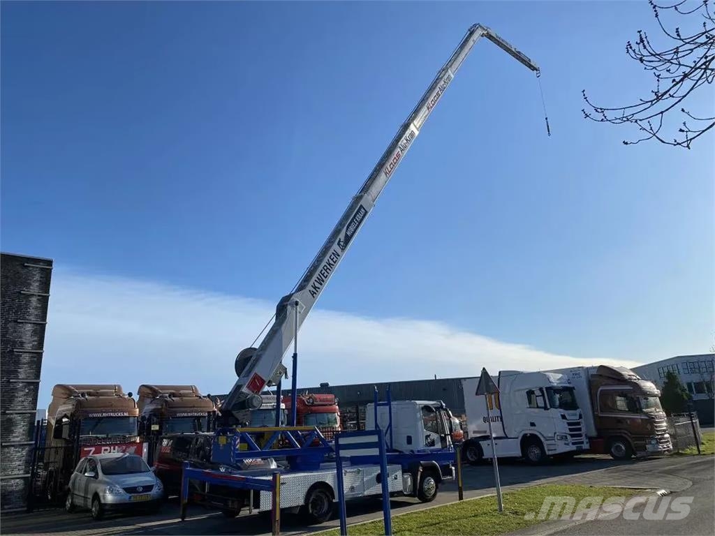 Iveco EuroCargo 90E18 Kraner på larvebånd