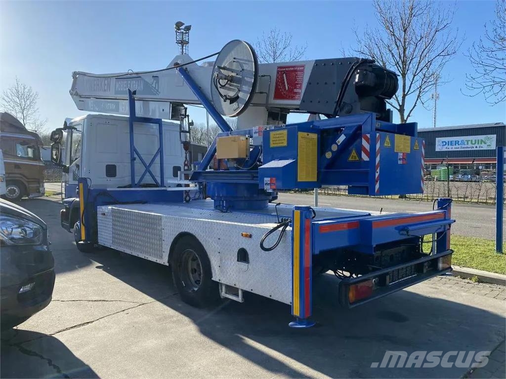 Iveco EuroCargo 90E18 Kraner på larvebånd