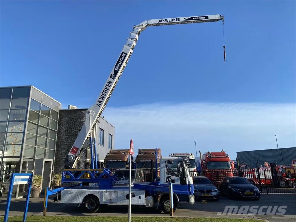 Iveco EuroCargo 90E18 Kraner på larvebånd