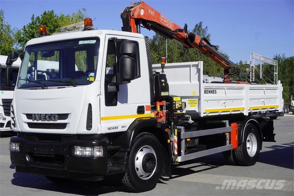 Iveco Eurocargo 160 E22K tipper / 60 tho. km!!! / Fassi Camiones bañeras basculantes o volquetes