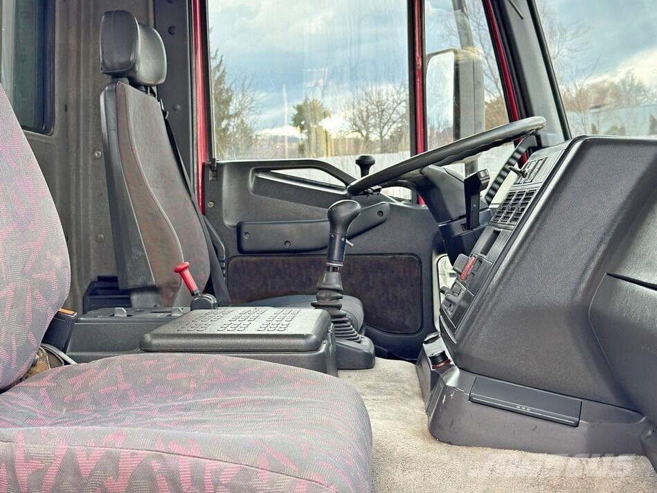 Iveco EUROTEC 260E31 Recovery vehicles