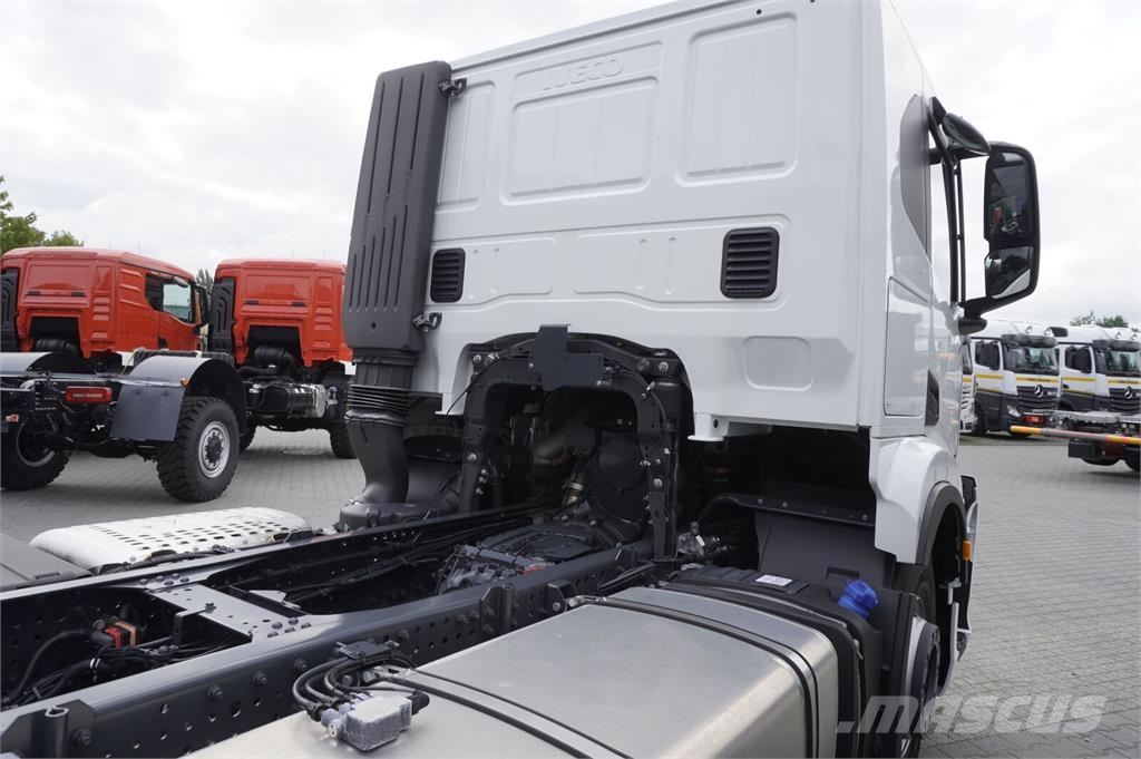Iveco NEW Iveco S-Way 340 / No mileage / 3 pcs. Telaio e sospensioni