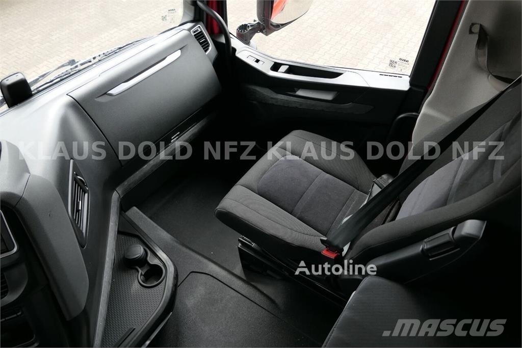 Iveco S-Way 190S46 Curtainsider Truck / Tail Lift / Reta Camiones de caja de lona