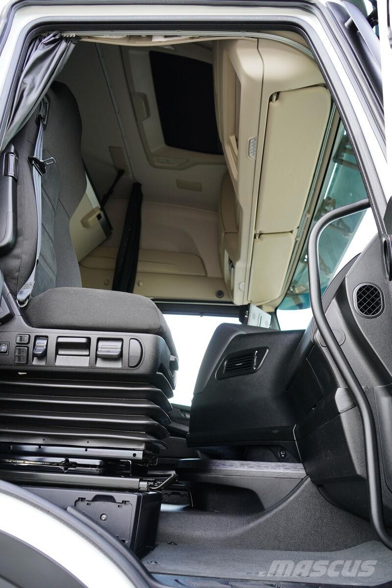 Iveco S-WAY / 420 / E 6 / KONTENER + WINDA / 22 PALETY / Kofferaufbau